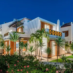 https://villas-parque-santiago-iii-by-upper-luxury-housing.tenerifehoteles.net